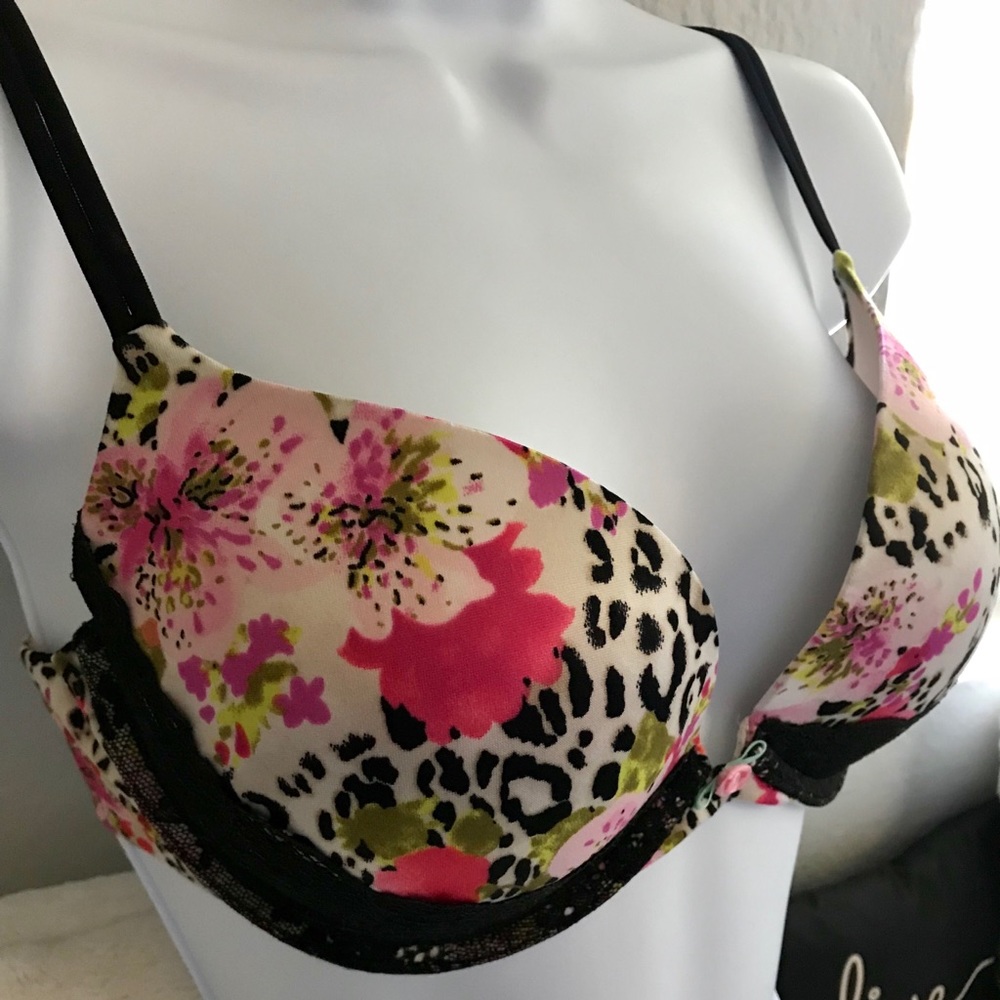 Very Sexy 34D victoria Secret push up bra